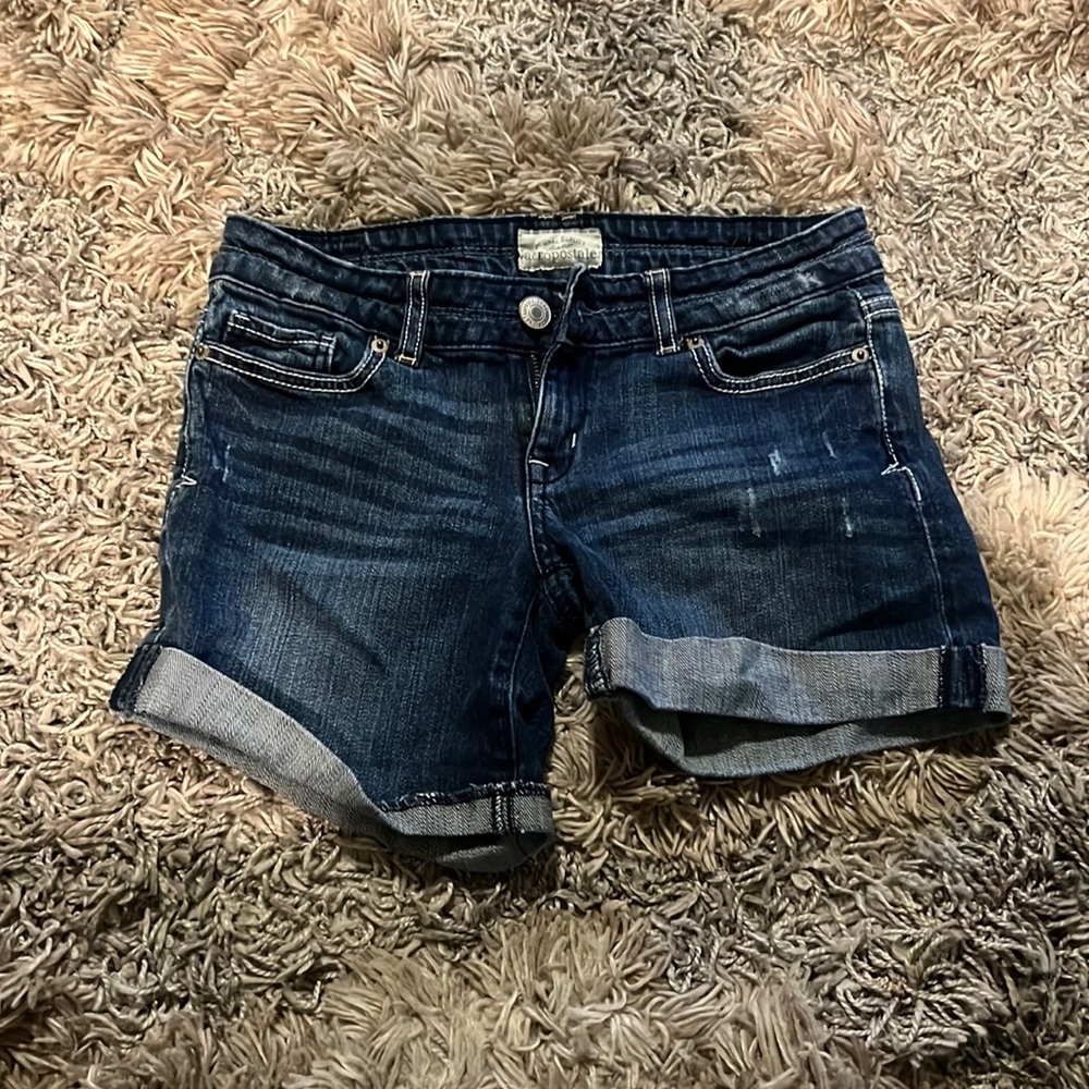 Juniors girls denim shorts.